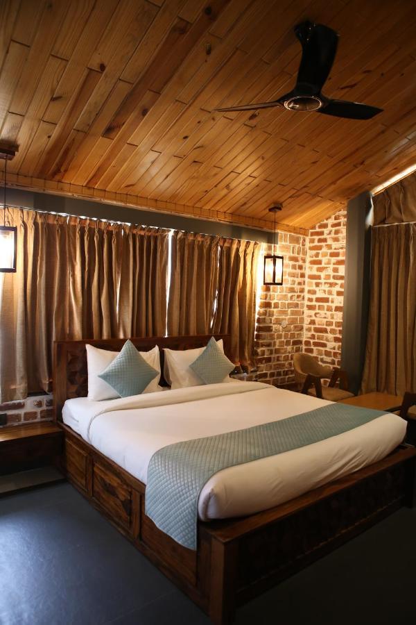 Granny's Den Resort Rājpur Eksteriør billede