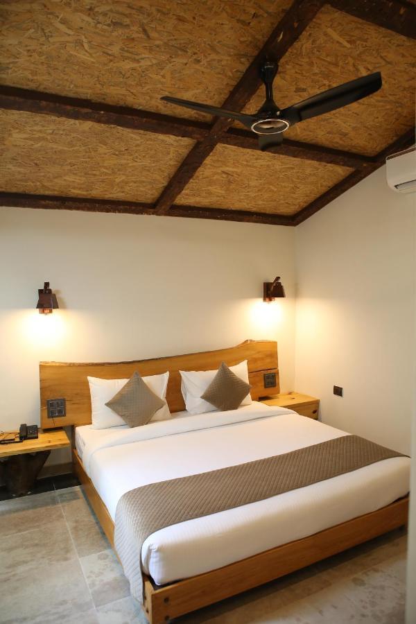 Granny's Den Resort Rājpur Eksteriør billede